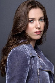 Julia Terranova 头像