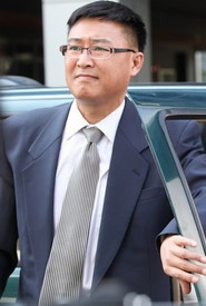 李育生 头像