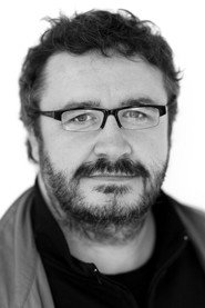 Mark Benton 头像