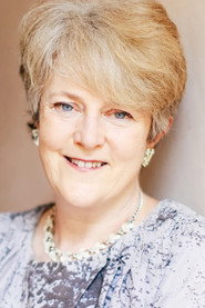 Lissa Evans 头像