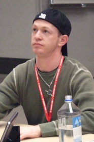 Derek Stephen Prince 头像