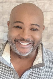 James Lewis 头像