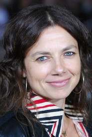Justine Bateman 头像