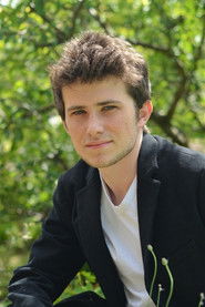Victor Ezenfis 头像