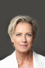 Suzanne Debney 头像