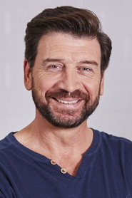 Nick Knowles 头像