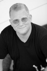 Jay Saunders 头像