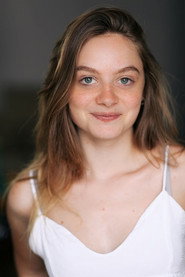 Lucy Ryan 头像