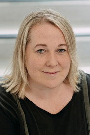 Clare Barrett 头像