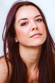 Julia Titze 头像