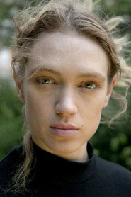 Alena Yiv 头像