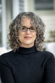 Robin DiAngelo 头像