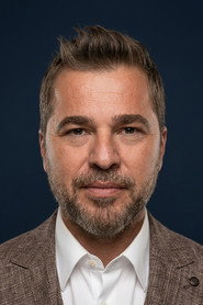 Engin Altan Düzyatan 头像