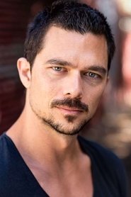 Luke Arnold 头像