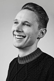 Samuel Barnett 头像