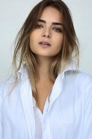 Camila Mayrink 头像