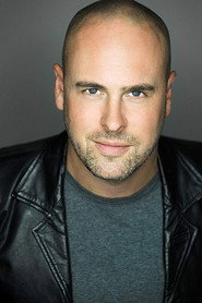 Tom Costello 头像