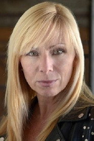 Carolyn Adair 头像