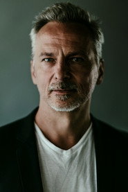 David C. Bunners 头像