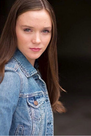 Ava Hughes 头像