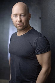 Andrew Coghlan 头像