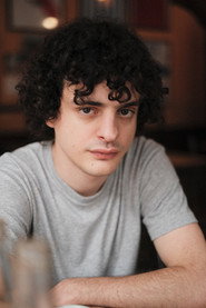 Lorenzo Ferro 头像