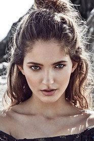 Sara Sandeva 头像