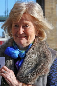 Elsie Robson 头像