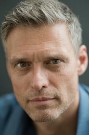 Stephen Billington 头像