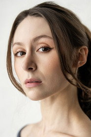 Courtney Mirelle 头像