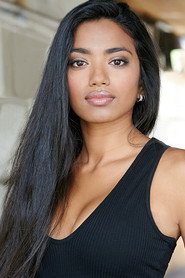 Nadine Bhabha 头像