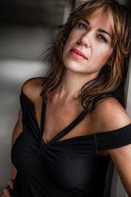 Heidi James 头像