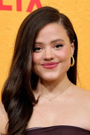 Sarah Jeffery 头像