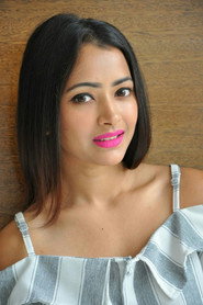 Shweta Basu Prasad 头像