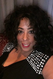 Kimberly Adair Clark 头像