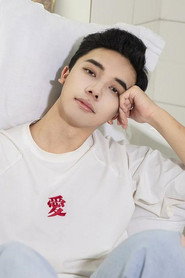 李卓霆 头像