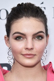 Camren Bicondova 头像