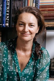 Sally Aitken 头像
