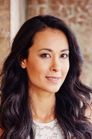 Rosie Lourde 头像