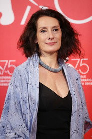 Flávia Castro 头像