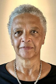 Angela Bruce 头像