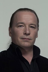 Emppu Vuorinen 头像