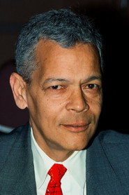 Julian Bond 头像