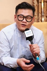 白只 头像