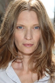 Agata Buzek 头像