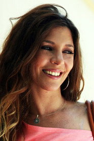 Mónica Ayos 头像