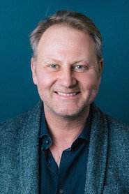 Dickon Tyrrell 头像