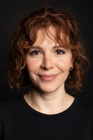 Aylin Kontente 头像