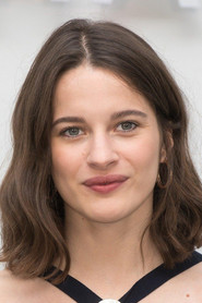 Rebecca Marder 头像