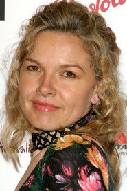 Justine Clarke 头像